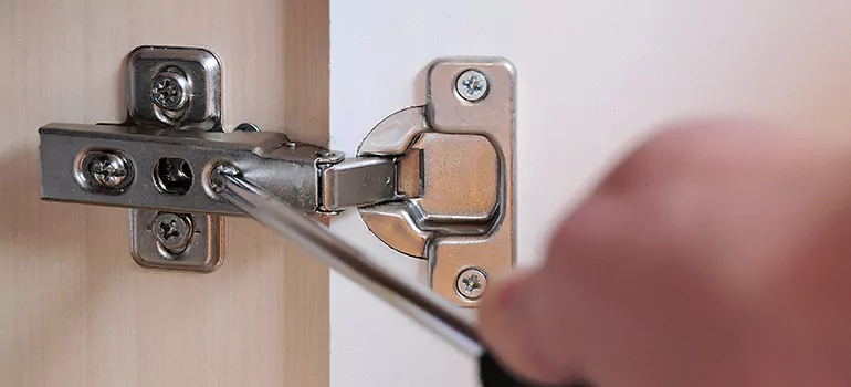 Creaky Door Hinges Fix in Sherbrooke, QC