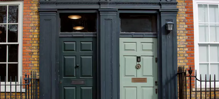 Front Door Window Replacement in Sherbrooke, QC