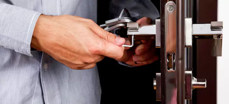 Local Multi Point Door Installation Experts in Sherbrooke, QC