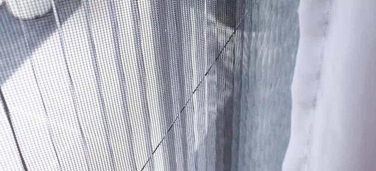 Fixing Screen Window Mesh in Sherbrooke, Quebec