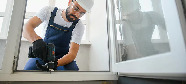 Replace Broken Window Pane in Sherbrooke, QC