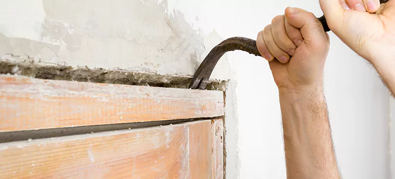 Wooden Garage Door Repair in Sherbrooke, Quebec