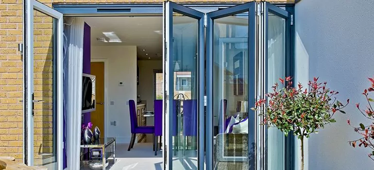 Commercial Door Glass Repair in Sherbrooke, QC