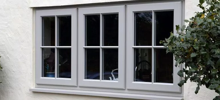Stormproof Windows With Tinted Glass Services in Sherbrooke, QC