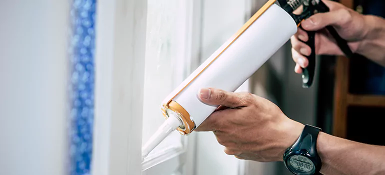 Residential Window Caulking in Sherbrooke, Quebec