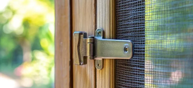 Residential Accordion Door Repair in Sherbrooke, Quebec